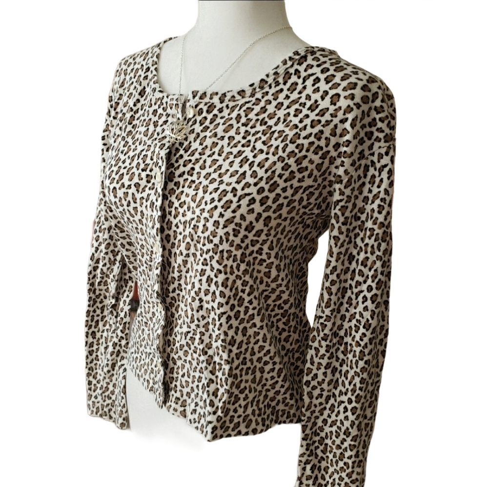 🌷Victoria's Secret leapard cardigan xs